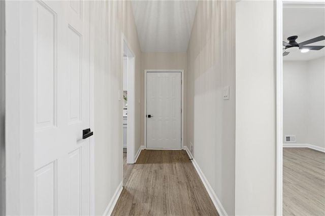 2490 Stoney Brook Lane NE, Marietta, GA 30062