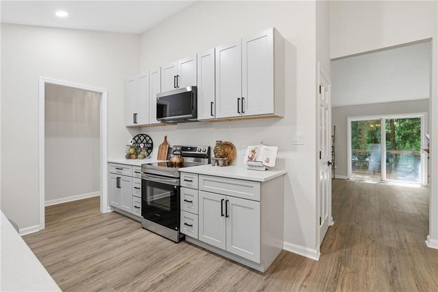 2490 Stoney Brook Lane NE, Marietta, GA 30062
