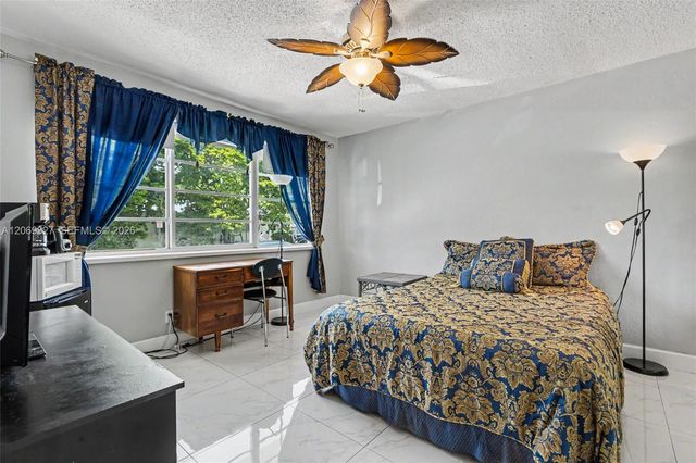 350 S Shore Drive 15, Miami Beach, FL 33141