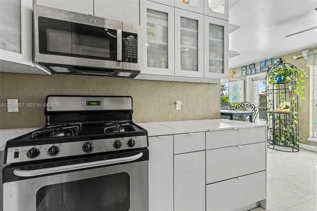 350 S Shore Drive 15, Miami Beach, FL 33141