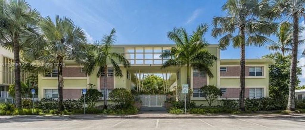 350 S Shore Drive 15, Miami Beach, FL 33141