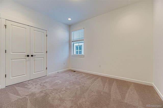 8905 S Riviera Way, Aurora, CO 80016