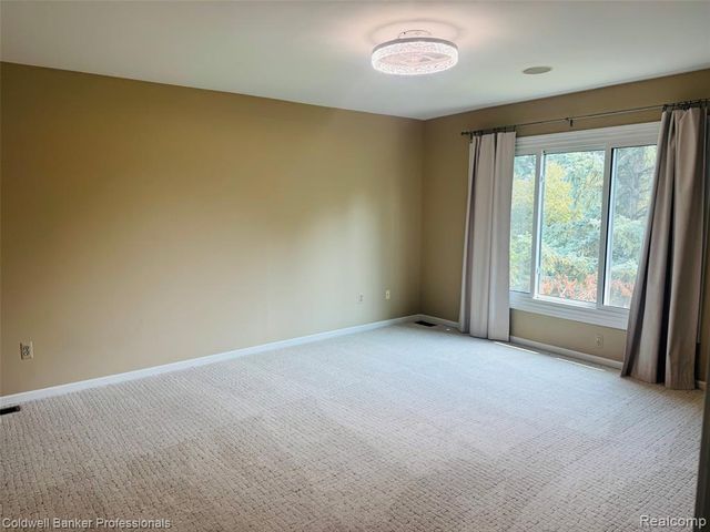 171 Millstone Drive, Troy, MI 48084