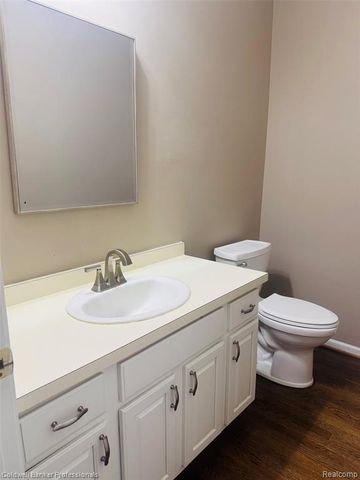 171 Millstone Drive, Troy, MI 48084