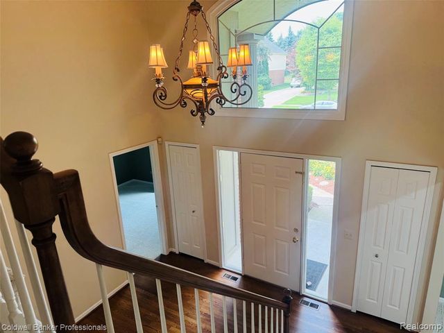 171 Millstone Drive, Troy, MI 48084