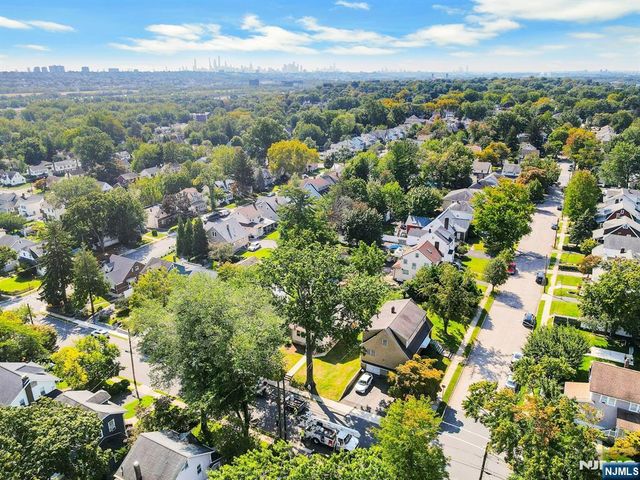 116 Hillside Avenue, Teaneck, NJ 07666