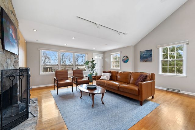 131 Wilmar Drive, Fox Chapel, PA 15238