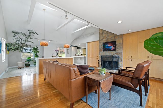 131 Wilmar Drive, Fox Chapel, PA 15238