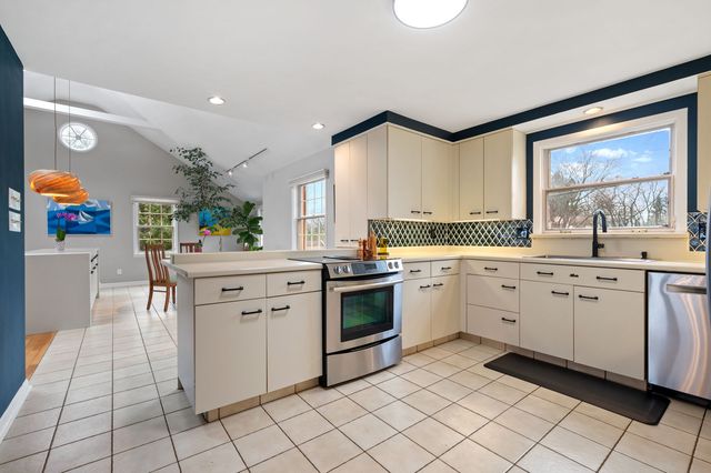 131 Wilmar Drive, Fox Chapel, PA 15238