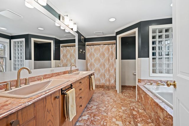 131 Wilmar Drive, Fox Chapel, PA 15238