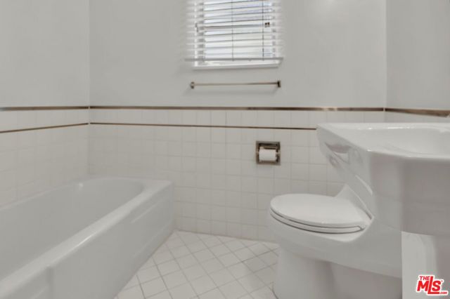 154 N Sycamore Avenue 4, Los Angeles, CA 90036