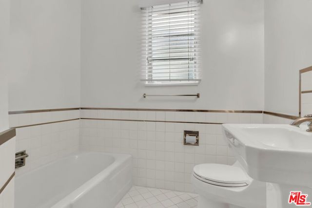 154 N Sycamore Avenue 4, Los Angeles, CA 90036