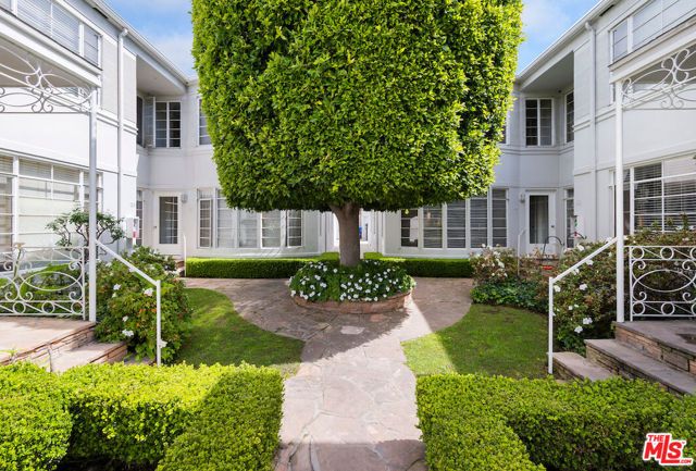 154 N Sycamore Avenue 4, Los Angeles, CA 90036