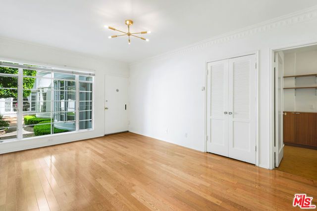 154 N Sycamore Avenue 4, Los Angeles, CA 90036