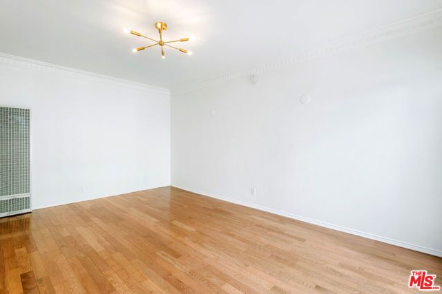 154 N Sycamore Avenue 4, Los Angeles, CA 90036