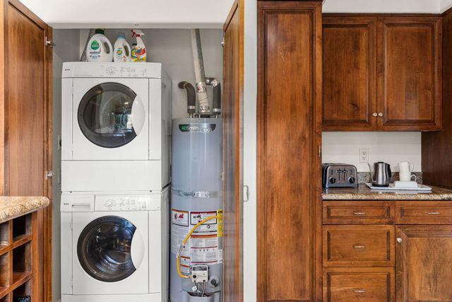 2917 Cervantes Court, Palm Springs, CA 92264