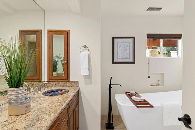 2917 Cervantes Court, Palm Springs, CA 92264