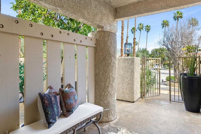 2917 Cervantes Court, Palm Springs, CA 92264