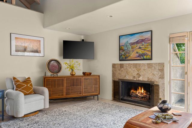 2917 Cervantes Court, Palm Springs, CA 92264