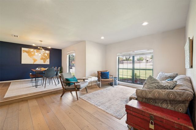3403 Sunset Oaks Street, Dalworthington Gardens, TX 76016