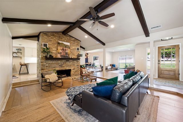 3403 Sunset Oaks Street, Dalworthington Gardens, TX 76016