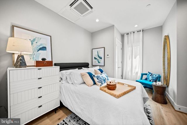 1717 V ST NW, Washington, DC 20009
