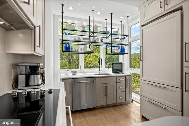 1717 V ST NW, Washington, DC 20009