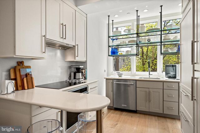 1717 V ST NW, Washington, DC 20009