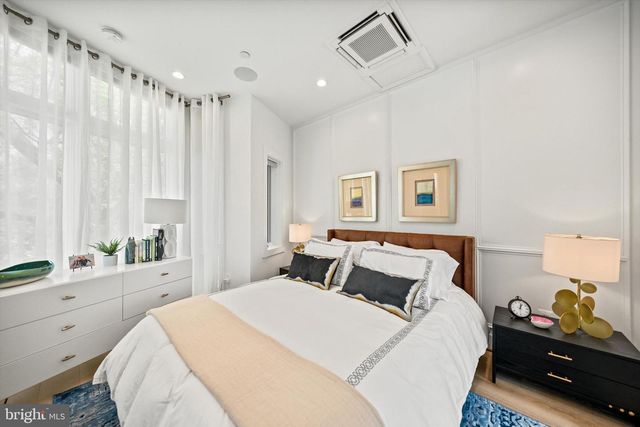 1717 V ST NW, Washington, DC 20009