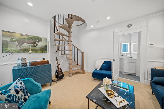 1717 V ST NW, Washington, DC 20009