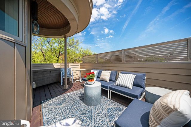 1717 V ST NW, Washington, DC 20009