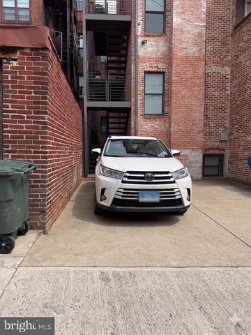 1717 V ST NW, Washington, DC 20009