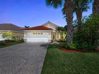 624 SW Saint Thomas Cove, Port St Lucie, FL 34986