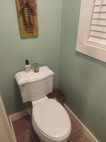 819 Eastside Road, Woodstock, NH 03262