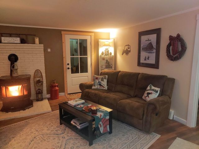 819 Eastside Road, Woodstock, NH 03262