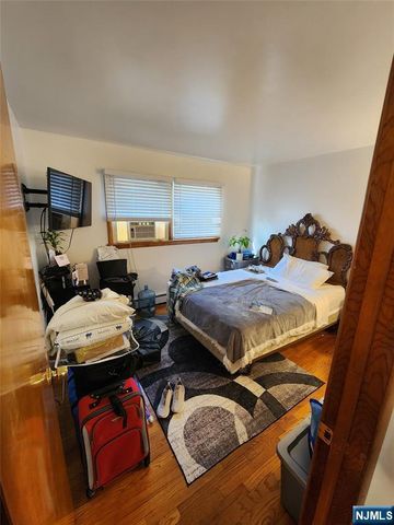 490 Westminster Place, Lodi, NJ 07644
