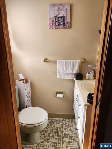 490 Westminster Place, Lodi, NJ 07644