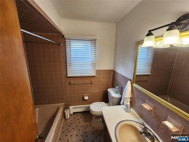 490 Westminster Place, Lodi, NJ 07644