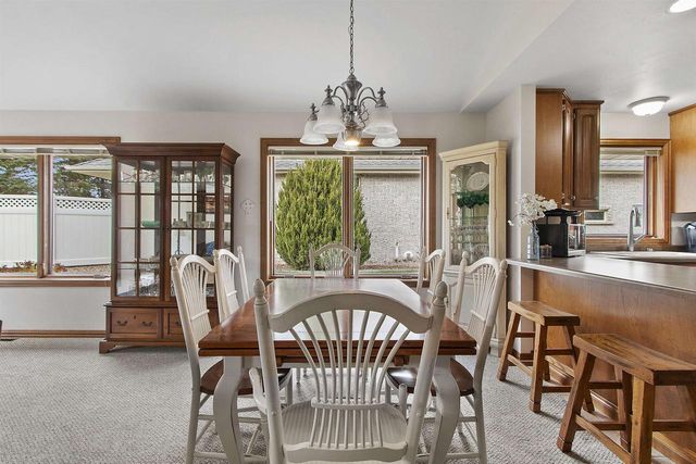 4027 PONCE DE LEON BOULEVARD, Hobart, WI 54155