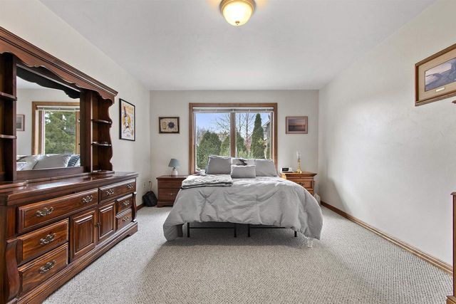 4027 PONCE DE LEON BOULEVARD, Hobart, WI 54155