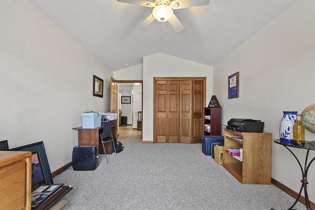 4027 PONCE DE LEON BOULEVARD, Hobart, WI 54155