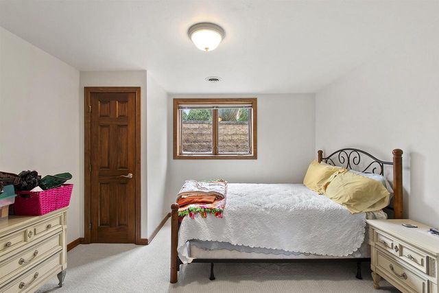 4027 PONCE DE LEON BOULEVARD, Hobart, WI 54155