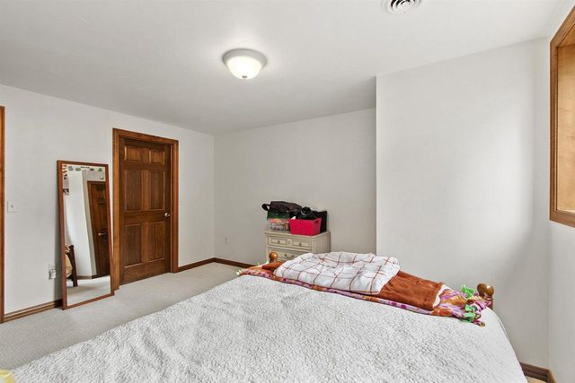 4027 PONCE DE LEON BOULEVARD, Hobart, WI 54155