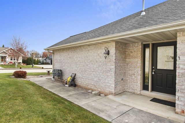 4027 PONCE DE LEON BOULEVARD, Hobart, WI 54155