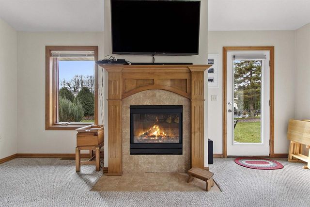 4027 PONCE DE LEON BOULEVARD, Hobart, WI 54155