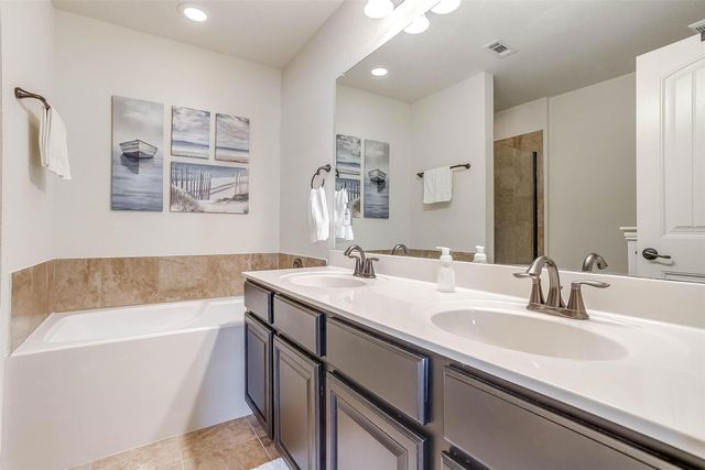 6972 Carrington Lane, Fort Worth, TX 76137