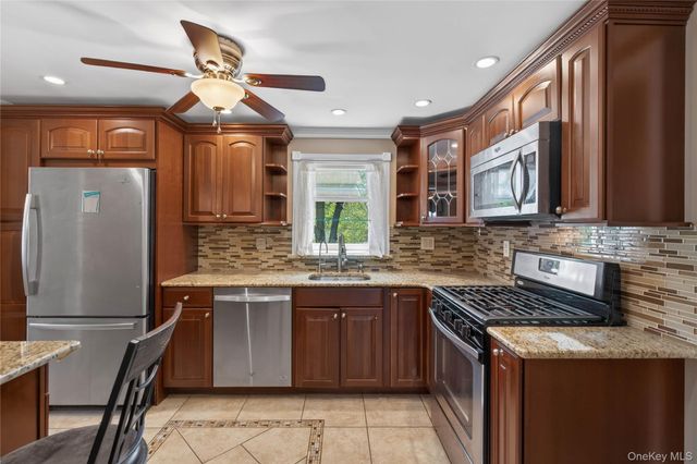 1 Post Place, Newburgh, NY 12550