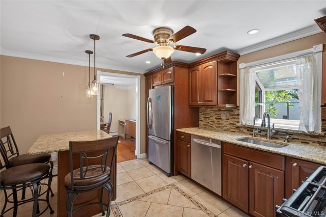 1 Post Place, Newburgh, NY 12550