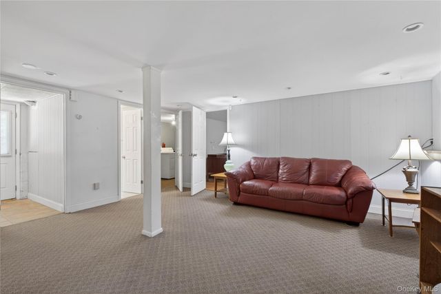1 Post Place, Newburgh, NY 12550