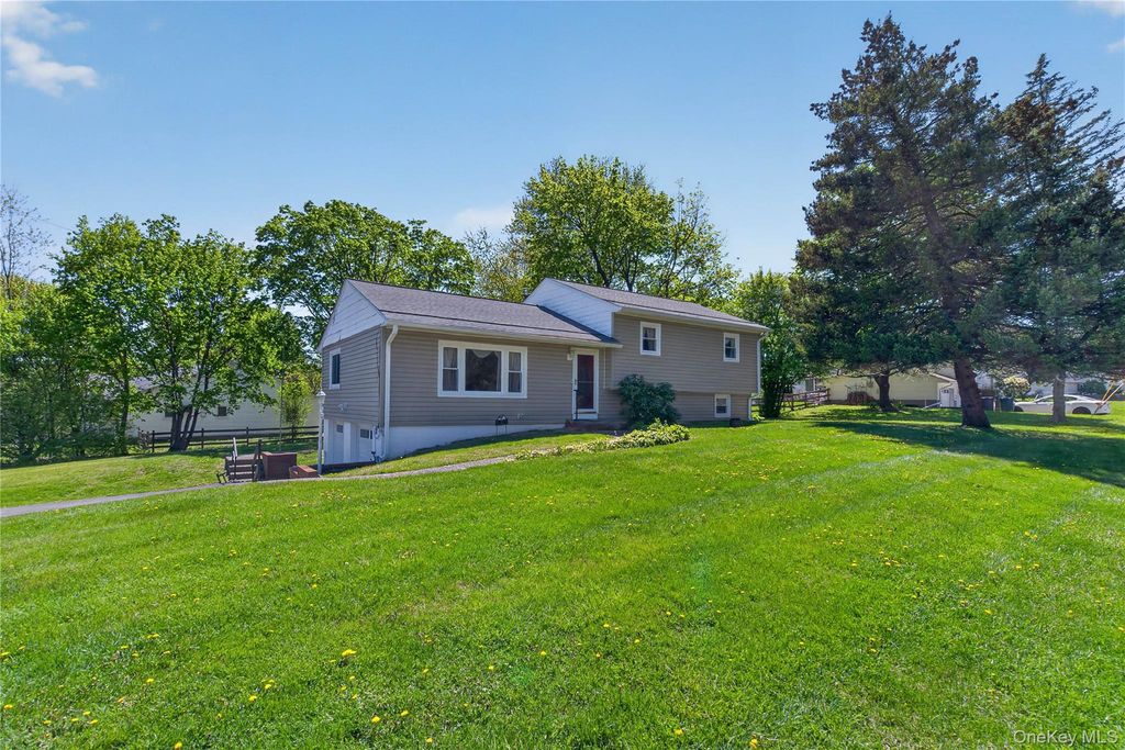 1 Post Place, Newburgh, NY 12550